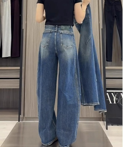 REBALANCE(リバランス)の「ワイドデザインデニム(デニムパンツ・レディース・A・X-LARGE/LARGE/MEDIUM)」の4枚目の写真