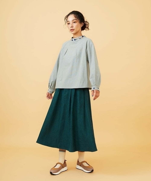 Jocomomola(ホコモモラ)の「Pradera ピーチ起毛タックスカート(スカート・レディース・グリーン/ベージュ・40)」の5枚目の写真