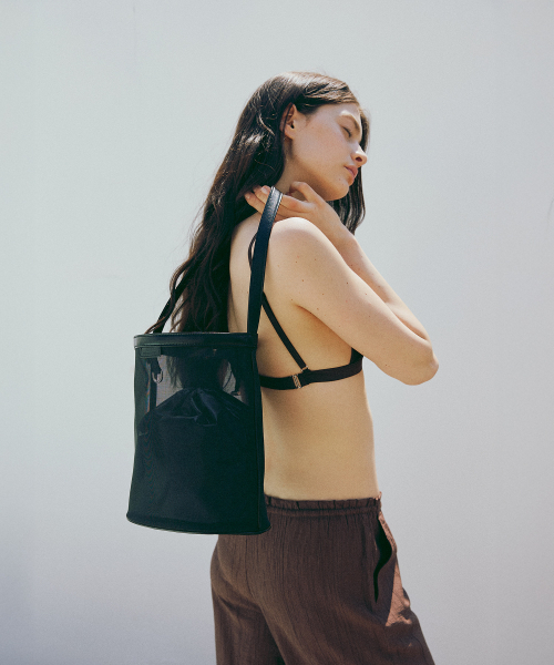 MOREMORR（モアモル）の「ONDE BAG メッシュバッグ black（ショルダーバッグ・レディース・ブラック・FREE）」の3枚目の写真