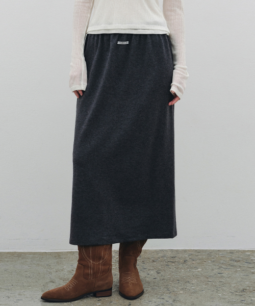 NEEV(ニーヴ)の「Smoke Banding Long Skirt (Charcoal)(スカート・レディース・その他・FREE)」の1枚目の写真