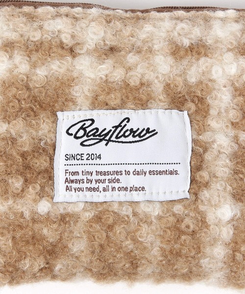 BAYFLOW（ベイフロー）の「BFモコモコチェックフラットポーチ12.5×16（ポーチ・レディース・ベージュ/ブラック・0）」の5枚目の写真