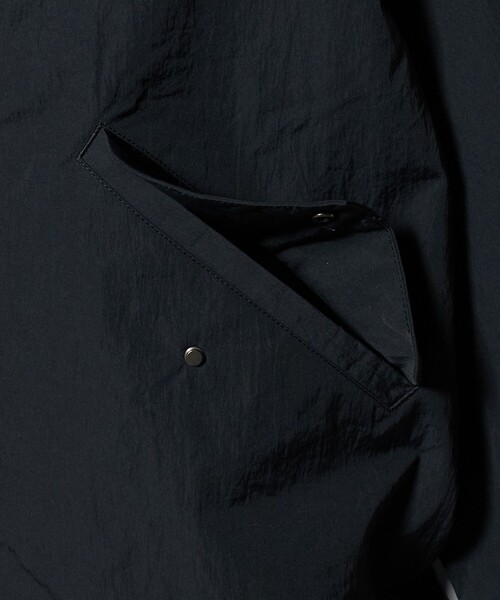 green label relaxing（グリーンレーベルリラクシング）の「DICROS ショート モッズ ブルゾン -撥水-（ブルゾン・メンズ・オリーブ/ダークグレー・XL/L/M/S）」の17枚目の写真