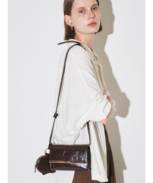 ELENDEEK（エレンディーク）の「3WAYベルトバッグ（ショルダーバッグ・レディース・オフホワイト/ブラック/ブラウン・FREE）」の3枚目の写真