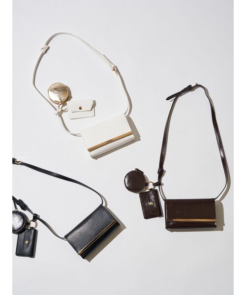 ELENDEEK（エレンディーク）の「3WAYベルトバッグ（ショルダーバッグ・レディース・オフホワイト/ブラック/ブラウン・FREE）」の4枚目の写真