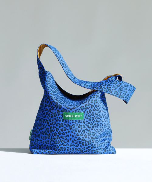 GREEN STUFF（グリーンスタッフ）の「seem full bag 62 - leopard blue（エコバッグ/サブバッグ・レディース・その他・FREE）」の4枚目の写真