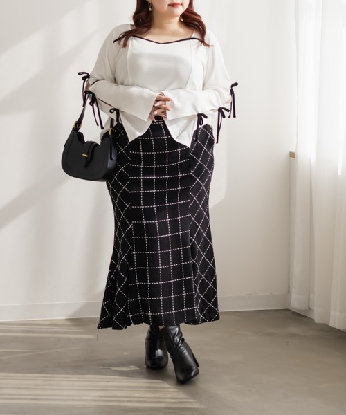 CLETTE(クレット)の「CLETTEオリジナル袖リボンハートネックカットソー(Tシャツ/カットソー・レディース・オフホワイト/ブラック・LL/4L/3L)」の4枚目の写真