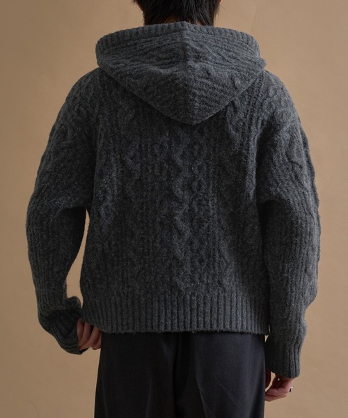 epnok（エプノック）の「ケーブルルーズニットパーカー（パーカー・メンズ・グレイッシュベージュ/チャコールグレー/ダークブラウン/ボルドー・SMALL/MEDIUM/LARGE）」の17枚目の写真