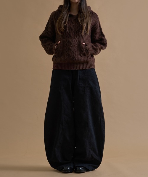 epnok（エプノック）の「ケーブルルーズニットパーカー（パーカー・メンズ・グレイッシュベージュ/チャコールグレー/ダークブラウン/ボルドー・SMALL/MEDIUM/LARGE）」の14枚目の写真