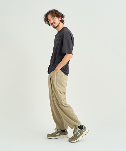 NANGA(ナンガ)の「DRY MIX PIVOT SLEEVE TEE/ドライミックス ピボットスリーブ Tシャツ(Tシャツ/カットソー・メンズ・ホワイト/ブラック/レッド・L/M/S/XL)」の8枚目の写真