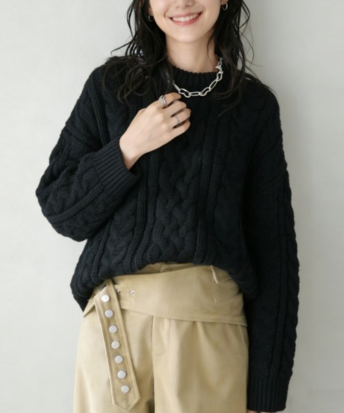ONEP STAR(ワンピスター)の「ケーブル編みゆるニット(ニット/セーター・レディース・ブラック/レッド/ダークブラウン/ベージュ・FREE)」の3枚目の写真