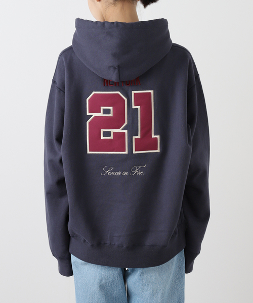 Deuxieme Classe(ドゥーズィエムクラス)の「BTN 21 Hoodie スウェット(パーカー・レディース・ネイビー・FREE)」の4枚目の写真