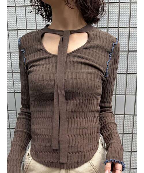 LAGUNAMOON（ラグナムーン）の「デザインリブボウタイニットプルオーバー（ニット/セーター・レディース・ブラック/ブラウン/ブルー・FREE）」の11枚目の写真