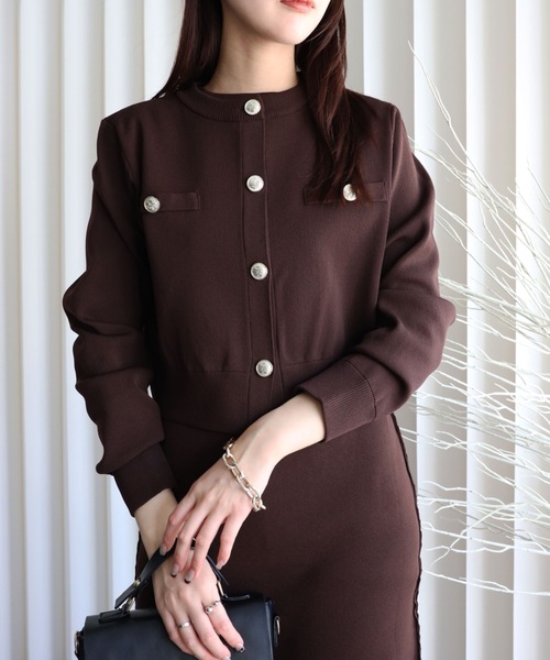 YENNA（イェンナ）の「【 2026 SS 新作 】金釦コンパクトカーディガン（カーディガン/ボレロ・レディース・ブラック/ホワイト×ブラック/アイボリー/ネイビー/ブラウン/ブラック×ホワイト/グレイッシュベージュ・FREE）」の5枚目の写真