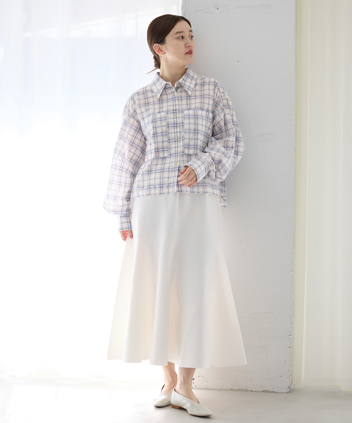 IENA（イエナ）の「《新色/追加》シャーリングチェックショートシャツ（シャツ/ブラウス・レディース・ブラック系その他/ブルー/ベージュ・FREE）」の7枚目の写真