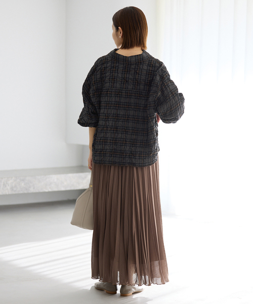 IENA（イエナ）の「《新色/追加》シャーリングチェックショートシャツ（シャツ/ブラウス・レディース・ブラック系その他/ブルー/ベージュ・FREE）」の14枚目の写真