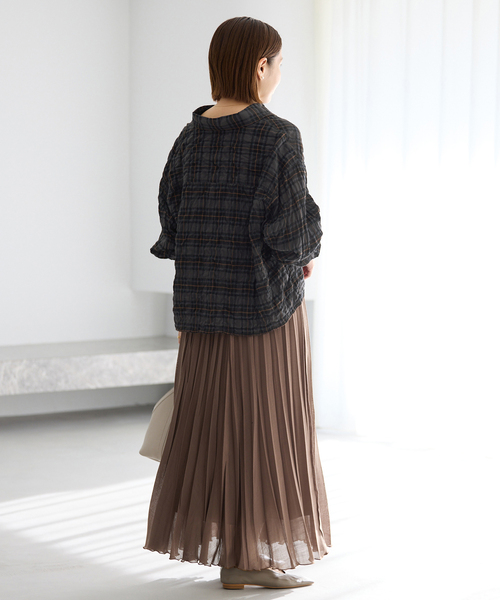 IENA（イエナ）の「《新色/追加》シャーリングチェックショートシャツ（シャツ/ブラウス・レディース・ブラック系その他/ブルー/ベージュ・FREE）」の15枚目の写真