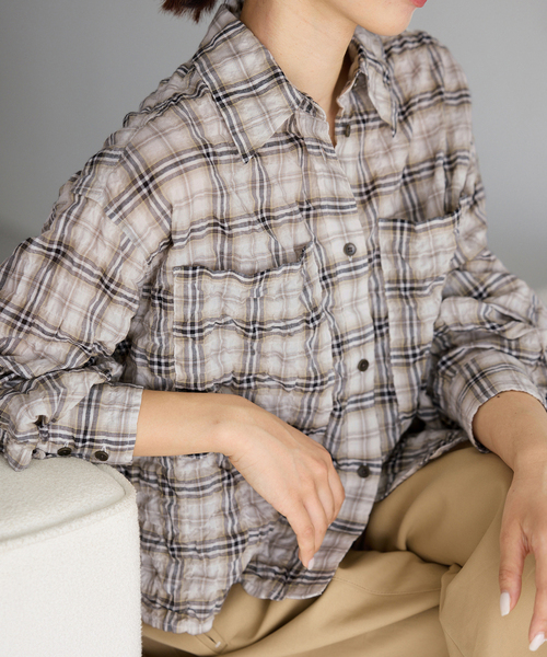 IENA（イエナ）の「《新色/追加》シャーリングチェックショートシャツ（シャツ/ブラウス・レディース・ブラック系その他/ブルー/ベージュ・FREE）」の22枚目の写真