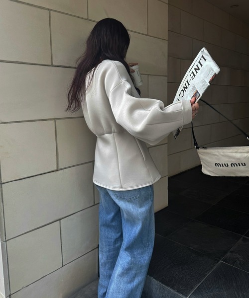 WILLFULLY（ウィルフリー）の「v neck volume sleeve peplum ponte tops（その他トップス・レディース・アイボリー/ブラック/ブルー系その他・FREE）」の4枚目の写真