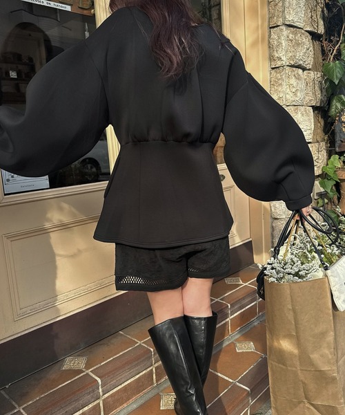 WILLFULLY（ウィルフリー）の「v neck volume sleeve peplum ponte tops（その他トップス・レディース・アイボリー/ブラック/ブルー系その他・FREE）」の15枚目の写真