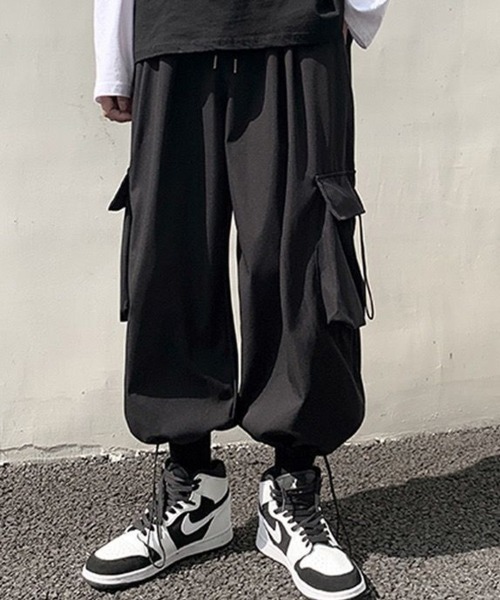 KELVIN(ケルヴァン)の「Cargo Tuck Jogger Pants カーゴ タック ジョガーパンツ(カーゴパンツ・メンズ・ブラック・MEDIUM/LARGE)」の1枚目の写真