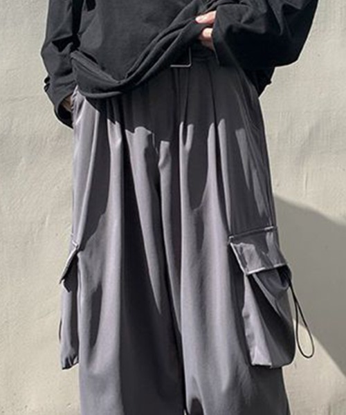 KELVIN(ケルヴァン)の「Cargo Tuck Jogger Pants カーゴ タック ジョガーパンツ(カーゴパンツ・メンズ・ブラック・MEDIUM/LARGE)」の6枚目の写真