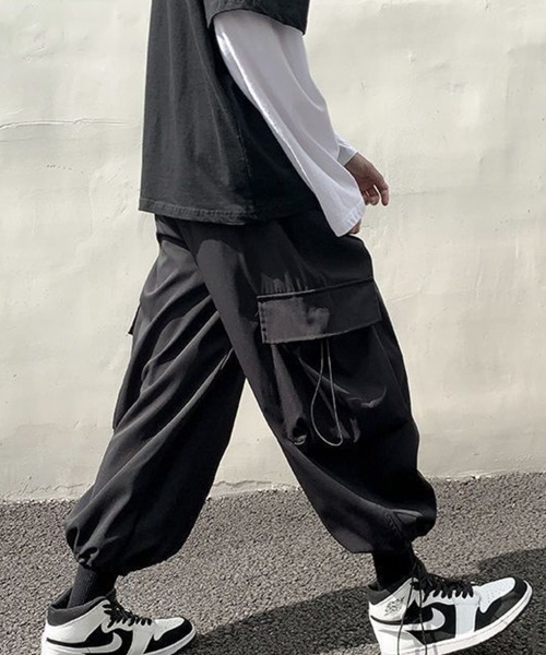 KELVIN(ケルヴァン)の「Cargo Tuck Jogger Pants カーゴ タック ジョガーパンツ(カーゴパンツ・メンズ・ブラック・MEDIUM/LARGE)」の10枚目の写真