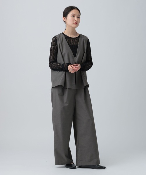 LEPSIM(レプシィム)の「Vネックオールインワン 643491(サロペット/オーバーオール・レディース・ブラック/ベージュ/グレー・FREE)」の3枚目の写真