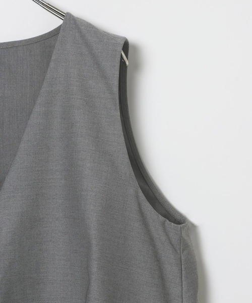 LEPSIM(レプシィム)の「Vネックオールインワン 643491(サロペット/オーバーオール・レディース・ブラック/ベージュ/グレー・FREE)」の22枚目の写真