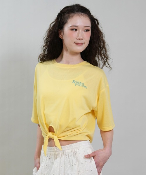RIKKA FEMME(リッカファム)の「RIKKA FEMME/リッカファム 半袖 Tシャツ バックプリント 結びデザイン 吸水速乾 UVカット RF6S-2103(Tシャツ/カットソー・レディース・チャコールグレー/ホワイト/イエロー/ネイビー・FREE)」の4枚目の写真