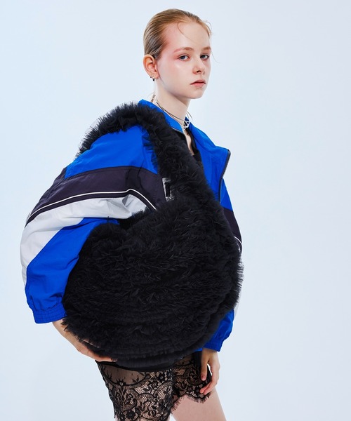 HELOYSE(エロイーズ)の「POODLE STANDARD(ハンドバッグ・レディース・ブラック/レッド・FREE)」の12枚目の写真