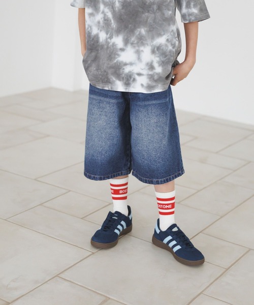 BAYFLOW（ベイフロー）の「[トレンドのストリートコーデに☆]バギーハーフデニムパンツ(KIDS)（デニムパンツ・キッズ・ダークブルー/ライトブルー・150cm/130cm/110cm）」の2枚目の写真