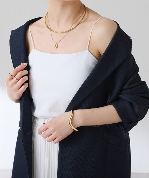 COLLAGE GALLARDAGALANTE(コラージュガリャルダガランテ)の「カップ付きキャミソール(キャミソール・レディース・ホワイト/ブラック・FREE)」の1枚目の写真