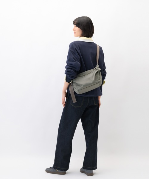 W&.Day/Night(ダブルアンド デイナイト)の「ショルダーバッグ キルッコ コレクション 6L ボトルホルダー 19143(ショルダーバッグ・レディース・ライトグレー系/ブラック・FREE)」の5枚目の写真