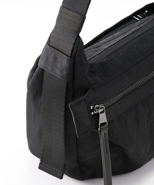 W&.Day/Night(ダブルアンド デイナイト)の「ショルダーバッグ キルッコ コレクション 6L ボトルホルダー 19143(ショルダーバッグ・レディース・ライトグレー系/ブラック・FREE)」の22枚目の写真