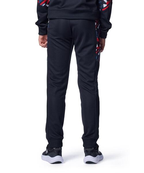 UNDER ARMOUR（アンダーアーマー）の「UAプリント ブロック トラックパンツ（トレーニング/キッズ）（その他パンツ・キッズ・ブラック・140cm/160cm/150cm/130cm/120cm）」の2枚目の写真