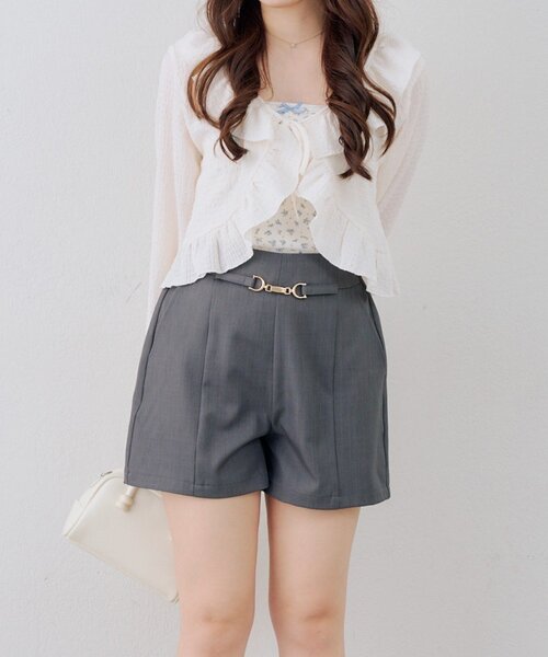 continuer de NICE CLAUP（コンティニューデナイスクラップ）の「ビット付ショートパンツ（その他パンツ・レディース・チャコールグレー/ブラック/ベージュ・FREE）」の5枚目の写真