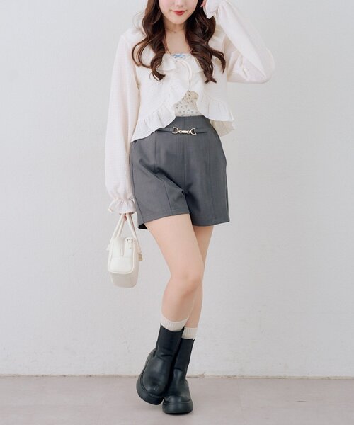 continuer de NICE CLAUP（コンティニューデナイスクラップ）の「ビット付ショートパンツ（その他パンツ・レディース・チャコールグレー/ブラック/ベージュ・FREE）」の6枚目の写真