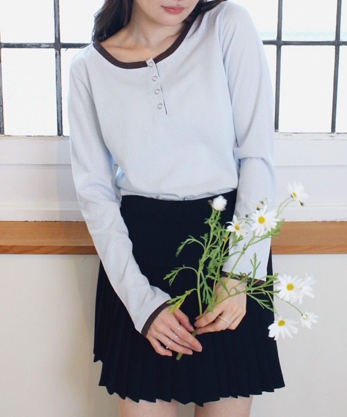 Reurie'(レウリィ)の「レイヤードヘンリーネックT / 重ね着 配色デザイン シンプル 韓国 カジュアル ピンク ブルー グレー パステルカラー(Tシャツ/カットソー・レディース・ライトブルー/ライトグレー/ピンク・FREE)」の4枚目の写真