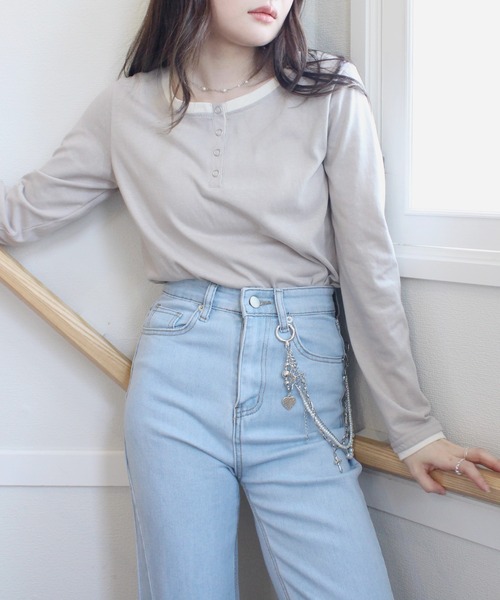 Reurie'(レウリィ)の「レイヤードヘンリーネックT / 重ね着 配色デザイン シンプル 韓国 カジュアル ピンク ブルー グレー パステルカラー(Tシャツ/カットソー・レディース・ライトブルー/ライトグレー/ピンク・FREE)」の6枚目の写真