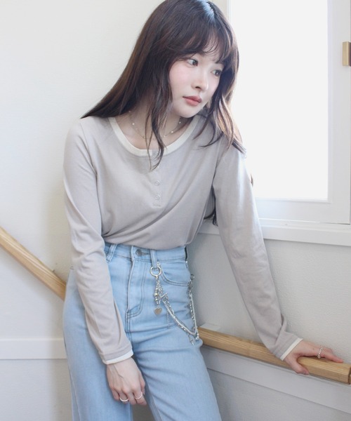 Reurie'(レウリィ)の「レイヤードヘンリーネックT / 重ね着 配色デザイン シンプル 韓国 カジュアル ピンク ブルー グレー パステルカラー(Tシャツ/カットソー・レディース・ライトブルー/ライトグレー/ピンク・FREE)」の14枚目の写真