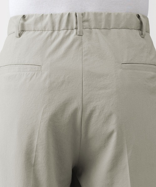 無印良品(ムジルシリョウヒン)の「紳士 風を通すタックテーパードパンツ(その他パンツ・メンズ・グレー/ブラック/ダークネイビー・S/M/L/XL)」の6枚目の写真