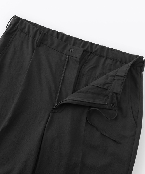 無印良品(ムジルシリョウヒン)の「紳士 風を通すタックテーパードパンツ(その他パンツ・メンズ・グレー/ブラック/ダークネイビー・S/M/L/XL)」の19枚目の写真