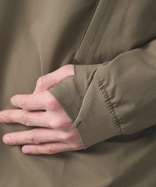 POLIQUANT(ポリクアント)の「【POLIQUANT/ポリクアント】THE DEFORMED L/S PULLOVER WITH UTILITY POCKETS(その他トップス・メンズ・カーキ/ブラック・2/1)」の19枚目の写真