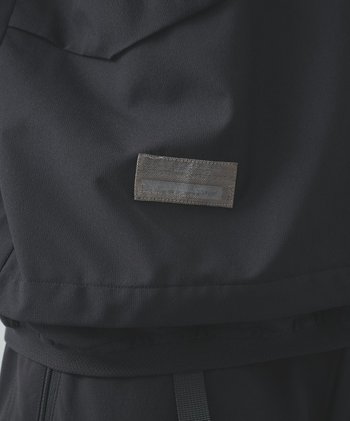 POLIQUANT(ポリクアント)の「【POLIQUANT/ポリクアント】THE DEFORMED L/S PULLOVER WITH UTILITY POCKETS(その他トップス・メンズ・カーキ/ブラック・2/1)」の11枚目の写真