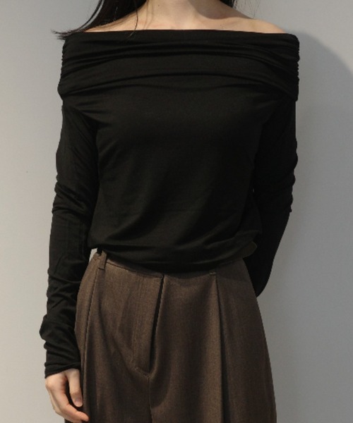CLANE DRAPED OFF SHOULDER SOFT CUT TOPS 【公式通販】
