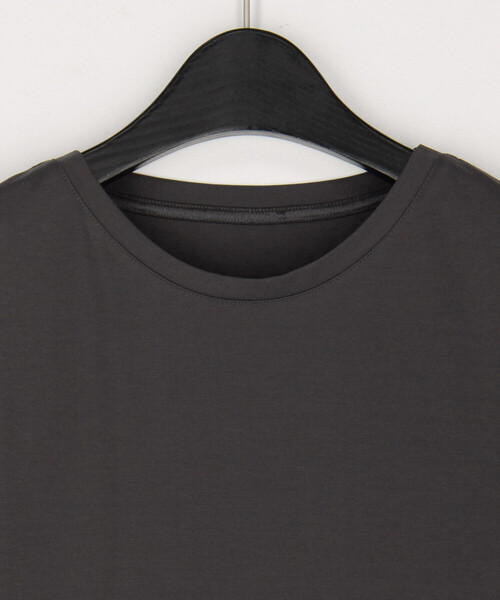 Gabardine K.T（ギャバジンケーティー）の「ポンチ キレイめTシャツ（Tシャツ/カットソー・レディース・ライトグレー/チャコール・7号）」の4枚目の写真