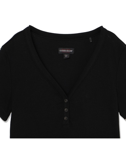 GUESS JEANS(ゲスジーンズ)の「GUESS JEANS Pointelle Short Sleeves Henley Top 半袖 トップス(Tシャツ/カットソー・レディース・ブラック・SMALL/MEDIUM/X-SMALL)」の7枚目の写真