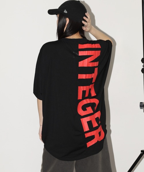 FUNALIVE（ファンアライブ）の「前後ロゴ裾ラウンドVネックドルマンT 半端袖（Tシャツ/カットソー・レディース・パープル/ホワイト/ブラック・L）」の14枚目の写真