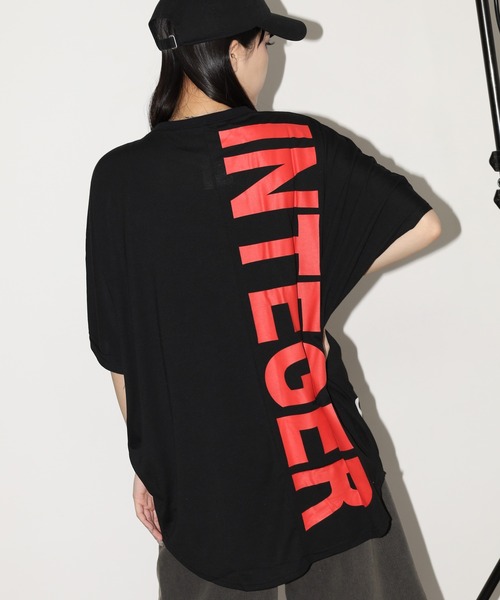 FUNALIVE（ファンアライブ）の「前後ロゴ裾ラウンドVネックドルマンT 半端袖（Tシャツ/カットソー・レディース・パープル/ホワイト/ブラック・L）」の15枚目の写真