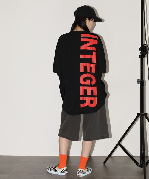 FUNALIVE（ファンアライブ）の「前後ロゴ裾ラウンドVネックドルマンT 半端袖（Tシャツ/カットソー・レディース・パープル/ホワイト/ブラック・L）」の20枚目の写真